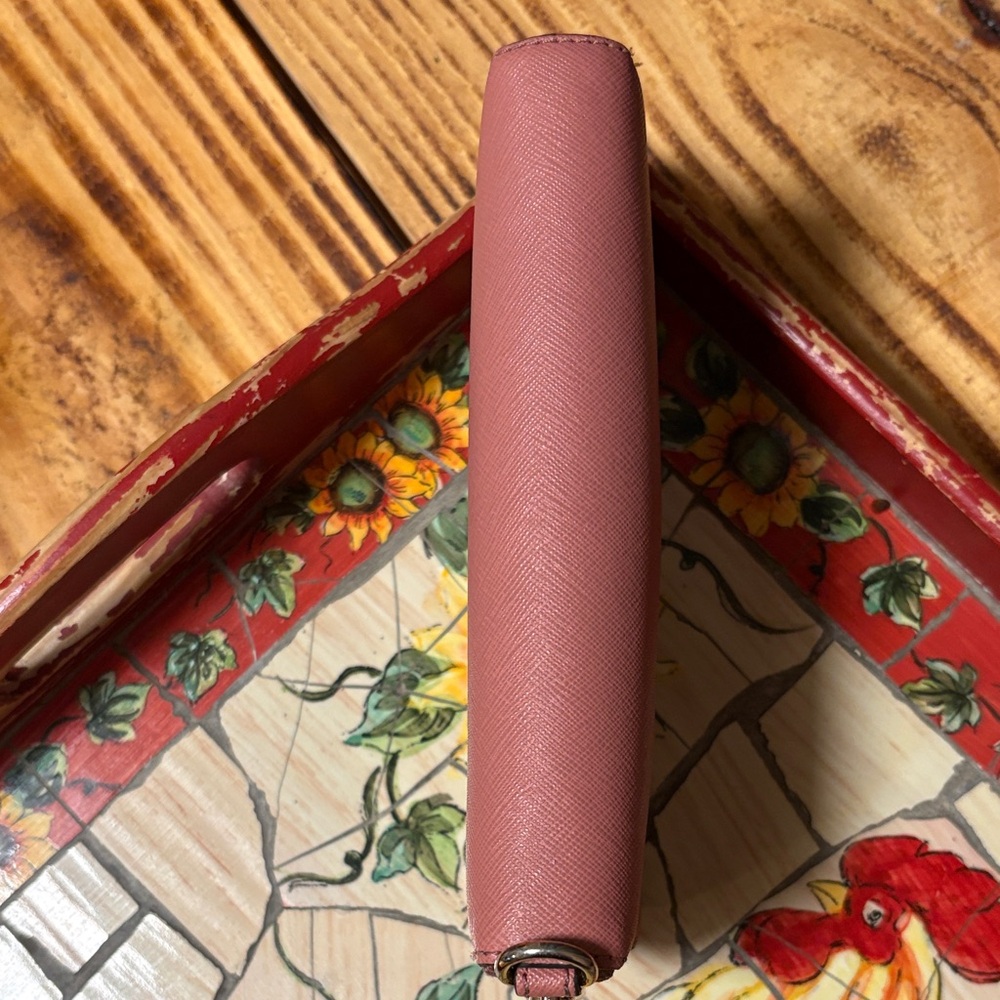 Michael Kors Rose Wallet - Picture 7 of 12